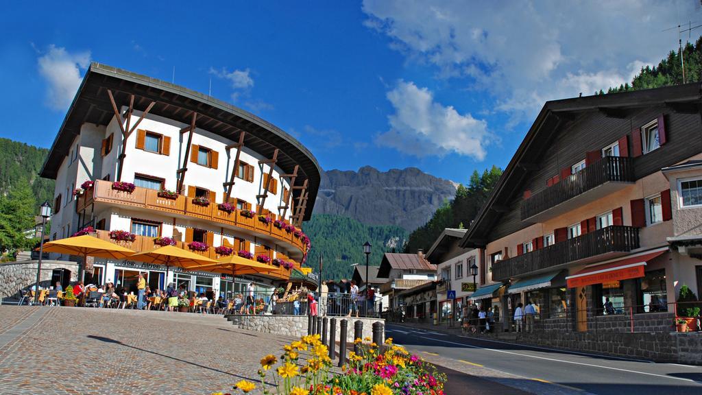 Hotel Des Alpes Selva di Val Gardena Exterior photo